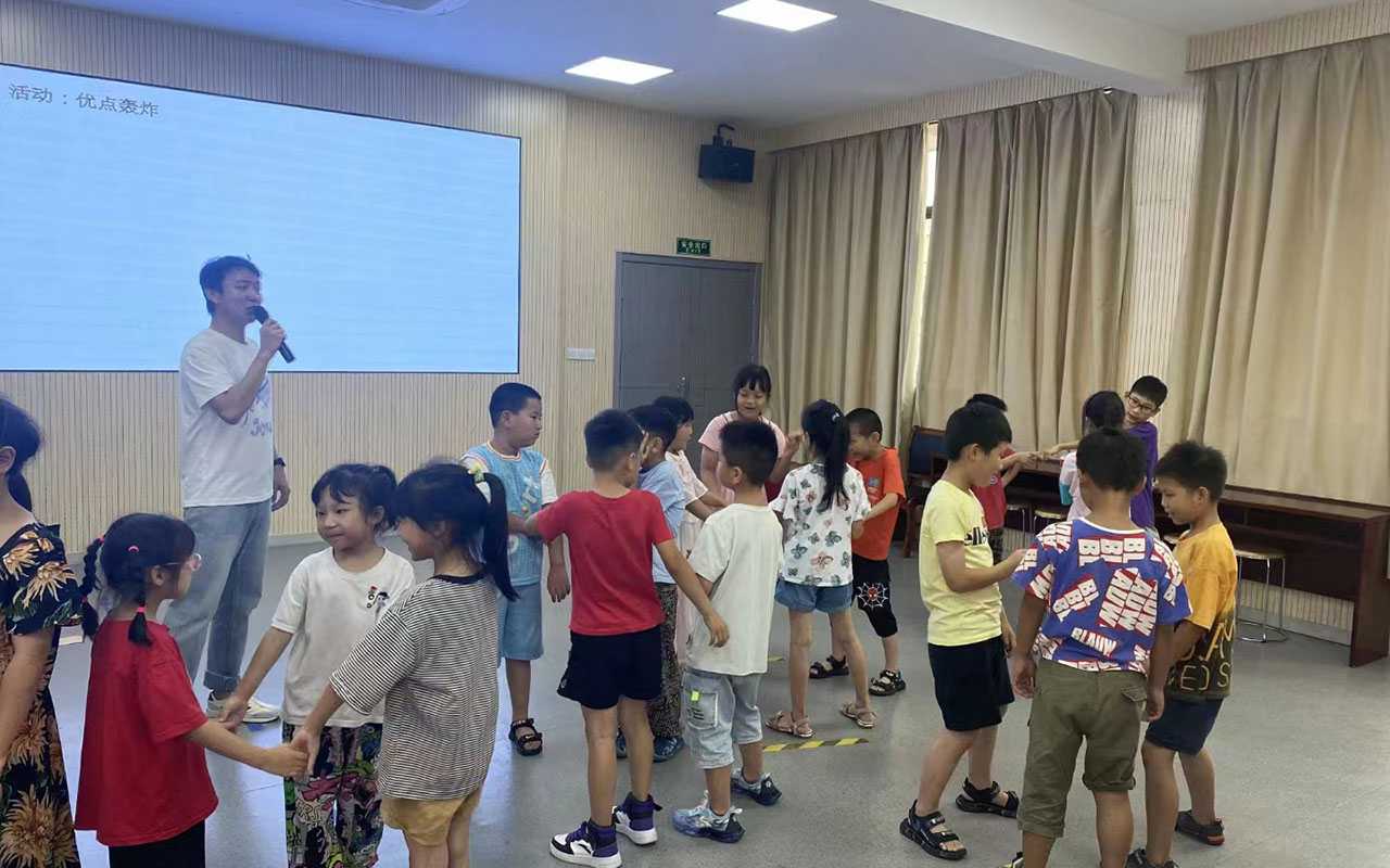 青河龙观乡中心学校